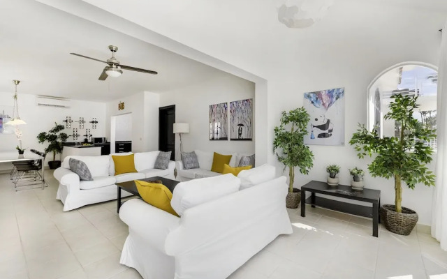 Flor Del Mar Condo