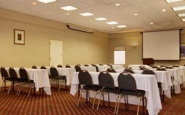 Clarion Hotel & Suites Conference Center