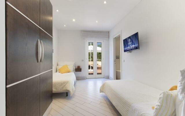 Exclusive Luxury Villa with Pool and Spa