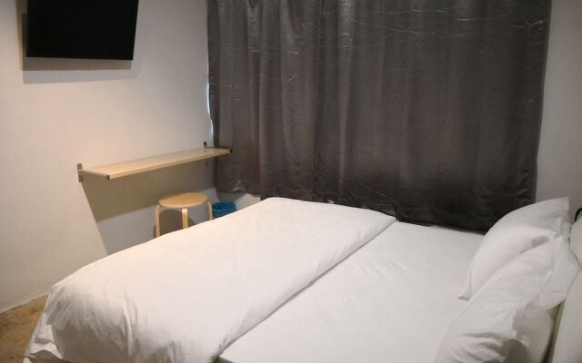 5 Bands Hotel