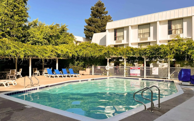 Motel 6 Belmont, CA - San Francisco - Redwood City