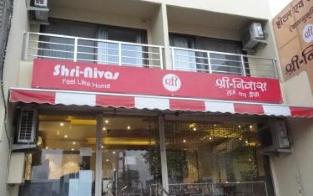 Hotel Shri Nivas