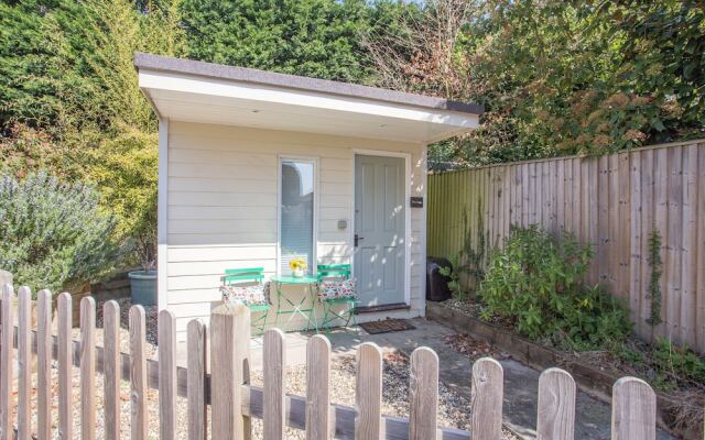 Snug with Views of the Chilterns