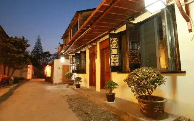 Yiyun Inn (Zhouzhuang Nanhu Gallery)