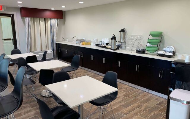 Days Inn by Wyndham Bellville Mansfield