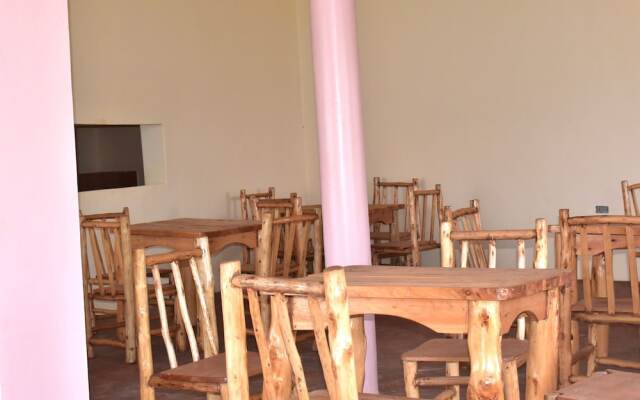 Nyamunyonyi Lake Resort