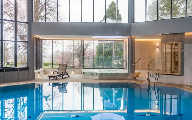 Blunsdon House Hotel