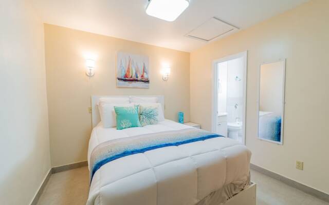 Le Bleu Bed and Breakfast