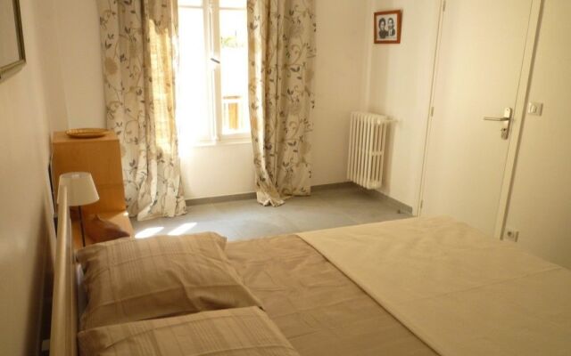 Ashley&Parker - Josephine