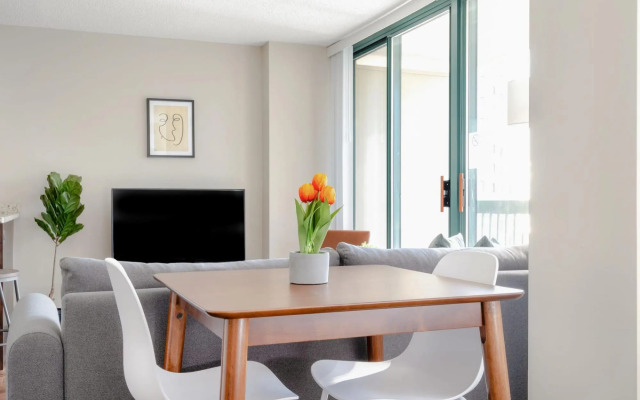 Chicago | Exquisite Studio River North Apartment