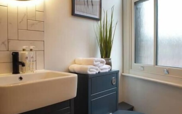 Escape 2 Unwind At The Parade Accommodates 10
