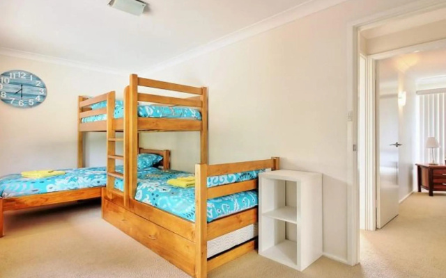 Beautiful Family Home with Easy Walk to the Beach and Plantation Point – Guest Rooms – Vincentia