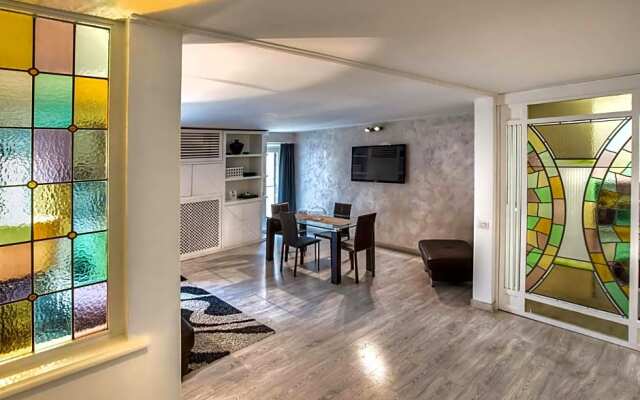 Black And White Suite