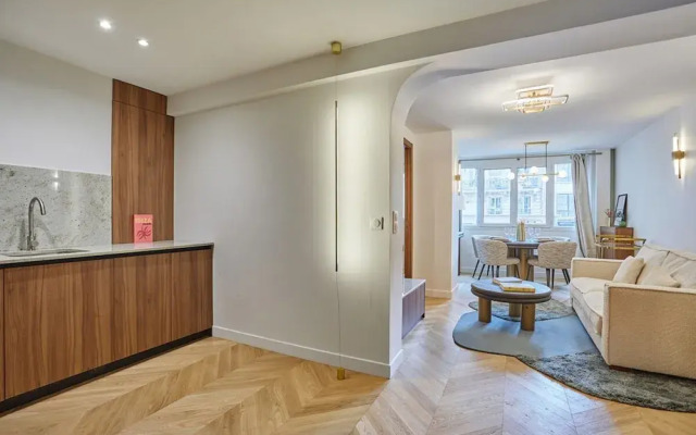 Apartment in the Center of Paris