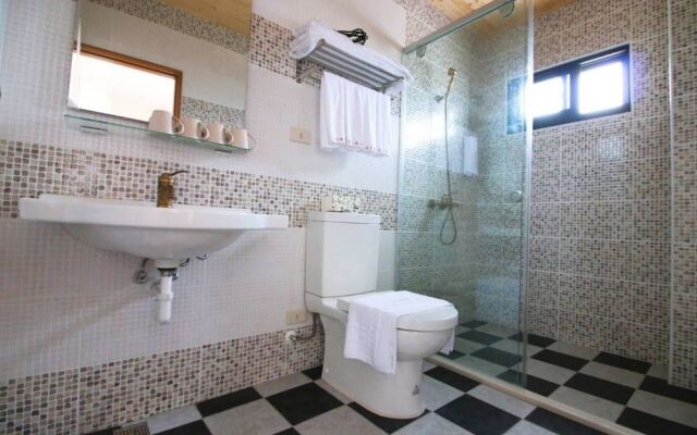 Elfin Kids and Pets B&B