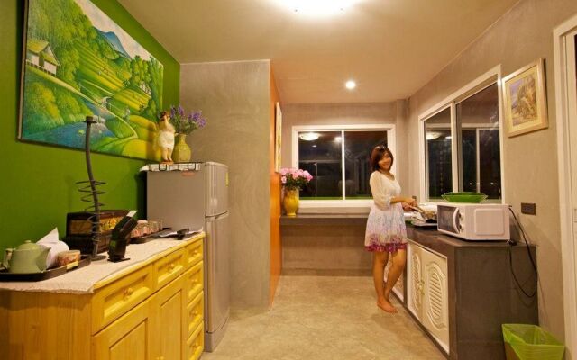 Baan Kamala Hostel and Guesthouse