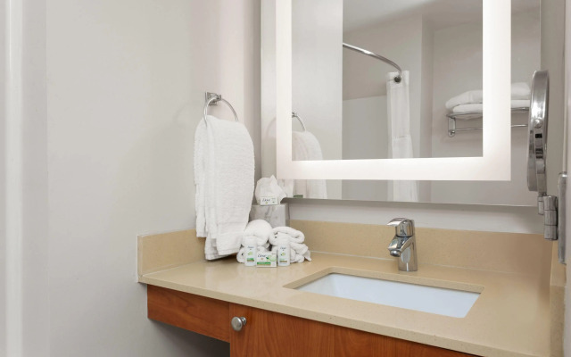 Hawthorn Extended Stay by Wyndham Naples
