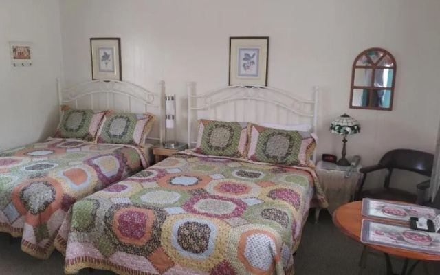 Midway Lodging