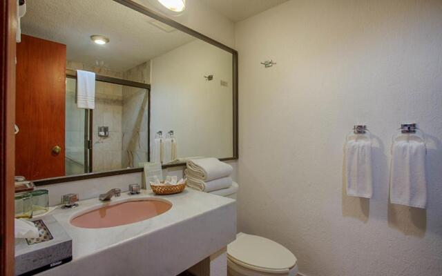 Costa Sur Resort by VRHost