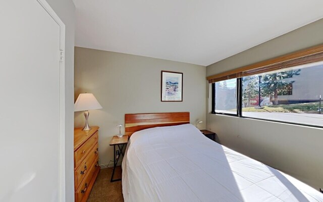 Great 2 Bedroom Condo Right Across Canyon Lodge! Walk To Lifts! Free Gondola to Village! (Unit 553 at 1849) by RedAwning