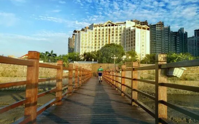 Seaview Bay Hotel