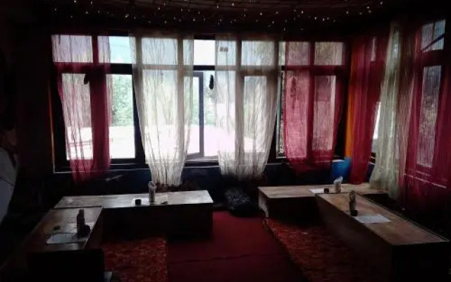 Kishor Guest House
