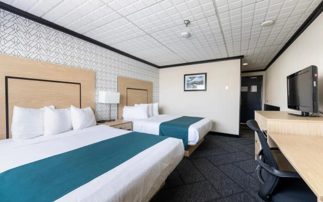 Sternwheeler Hotel & Conference Centre, Trademark by Wyndham