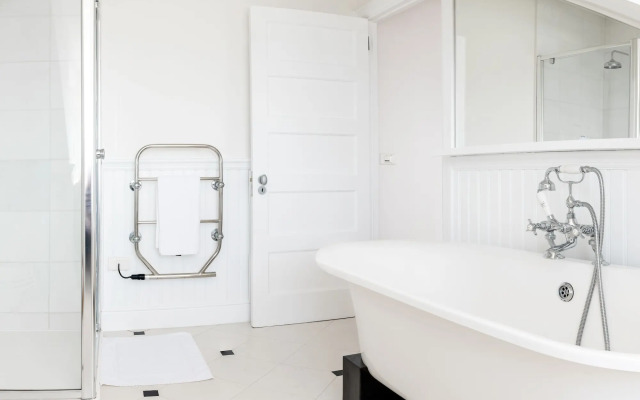 The Majestic Apartment