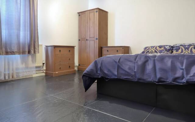 Teviot Street Deluxe Double Room