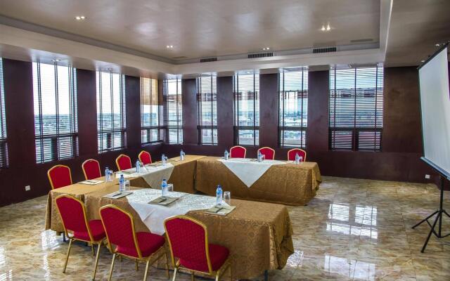 Golden Tulip Essential Lagos Airport Hotel