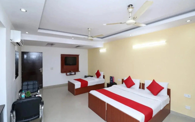 Kehar Palace by OYO Rooms