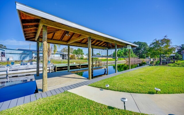 Sebring Serenity: Waterfront Retreat w/ Boat Dock!