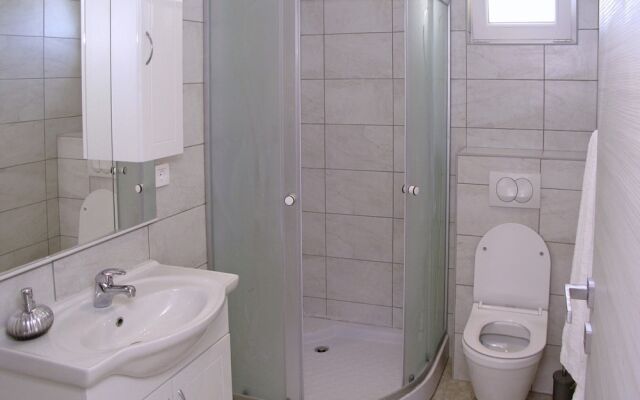 A2 - Modern apt With Balcony, sea View & Parking