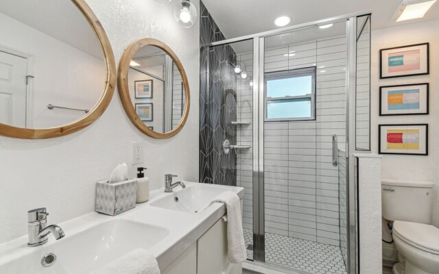 Coastal Bliss 3BR Gem Near MacDill AFB