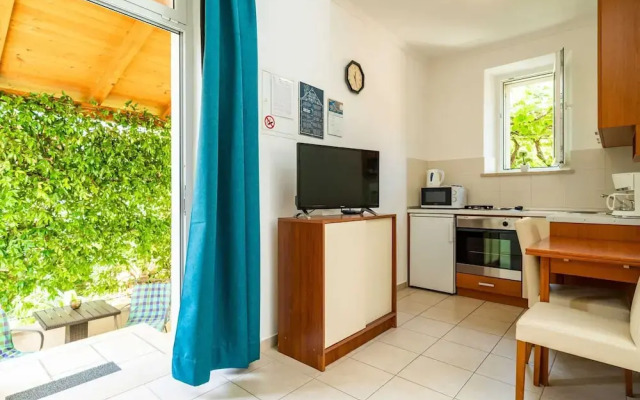 Apartments and Room Frane- Standard Studio With Terrace