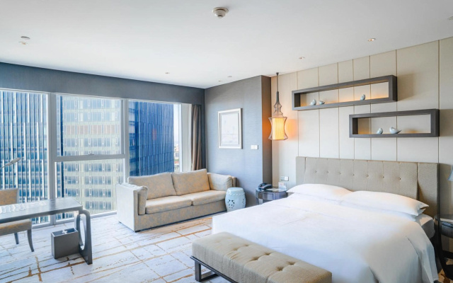 Sheraton Shanghai Waigaoqiao Hotel