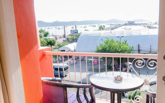 Anda Orange Pier Guesthouse