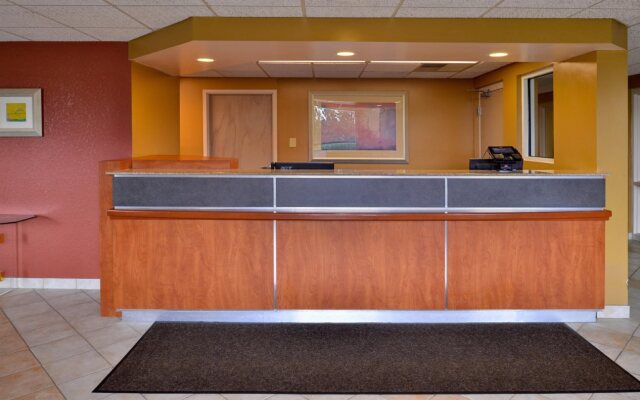 Red Roof Inn Sandusky - Milan