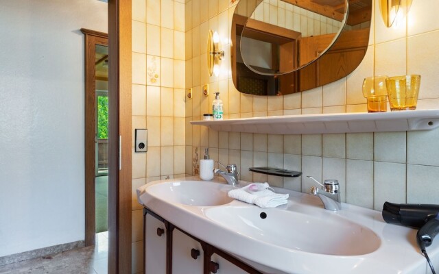 Cosy Apartment in Muhlbach With Balcony