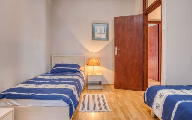 Apartment Daria Como 28455