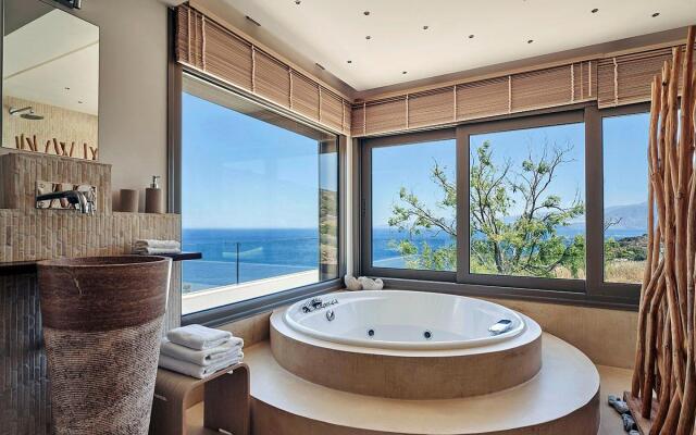 Breathtaking Views 4 Bedroom Villa