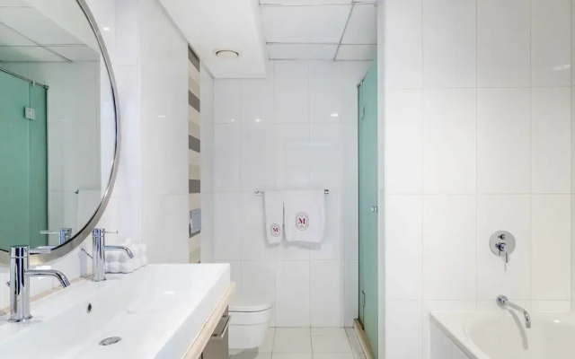 2BR w Burj Khalifa View near Dubai Mall