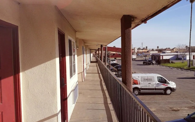 La Plaza Inn Los Banos