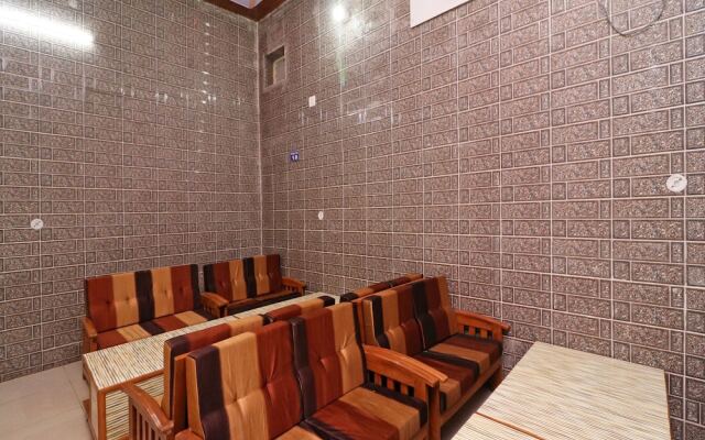 OYO 22646 Jyoti Hotel