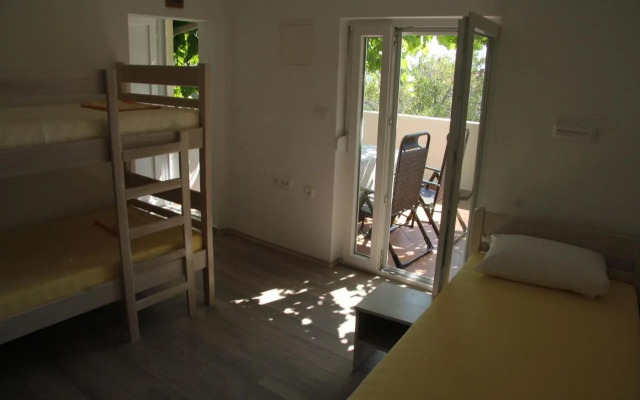 Novalja Inn 2