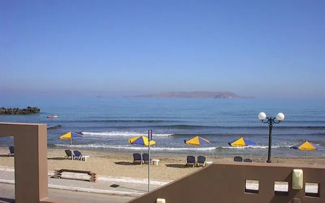 Pela Mare Apartments