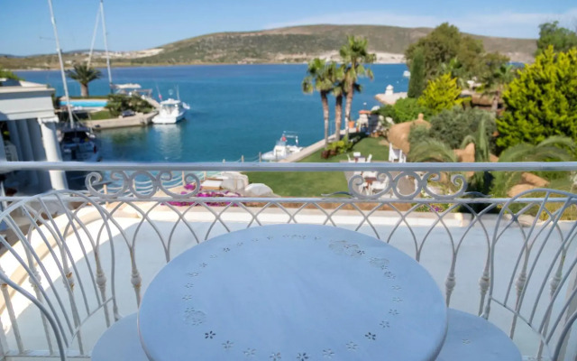 Port Alacati Hotel