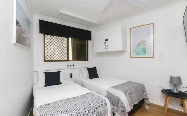 Modern Apartment Close to City Centre 16