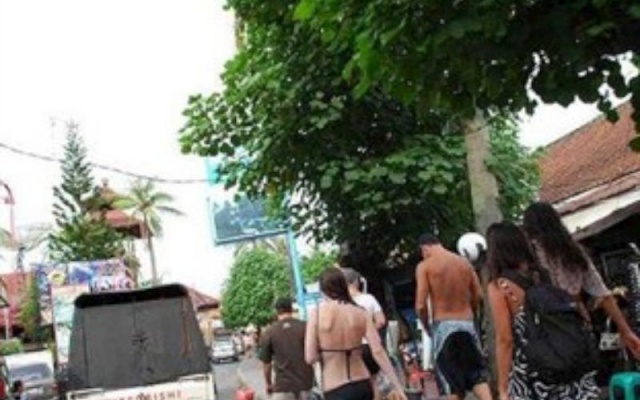 Tasas Inn – People – Kuta