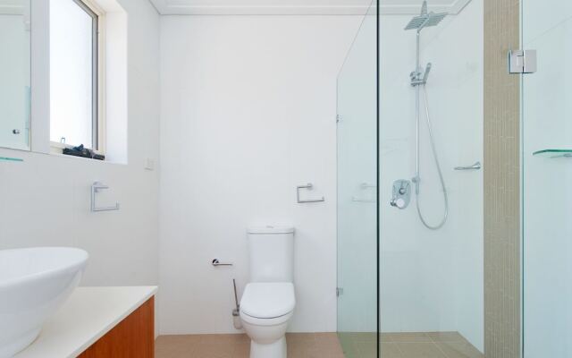 Borboleta, Unit 1/72 Magnus Street